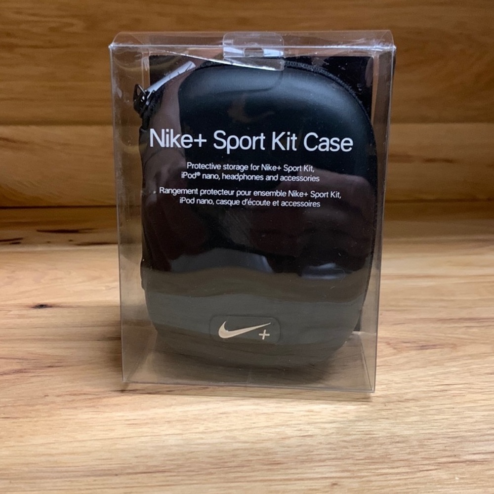 NIKE+ SPORT KIT CASE $5 if bundled with 3 or more items from my closet